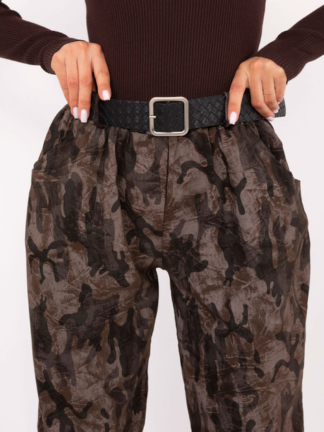 Ciemnobrązowe spodnie moro z nogawką 7/8