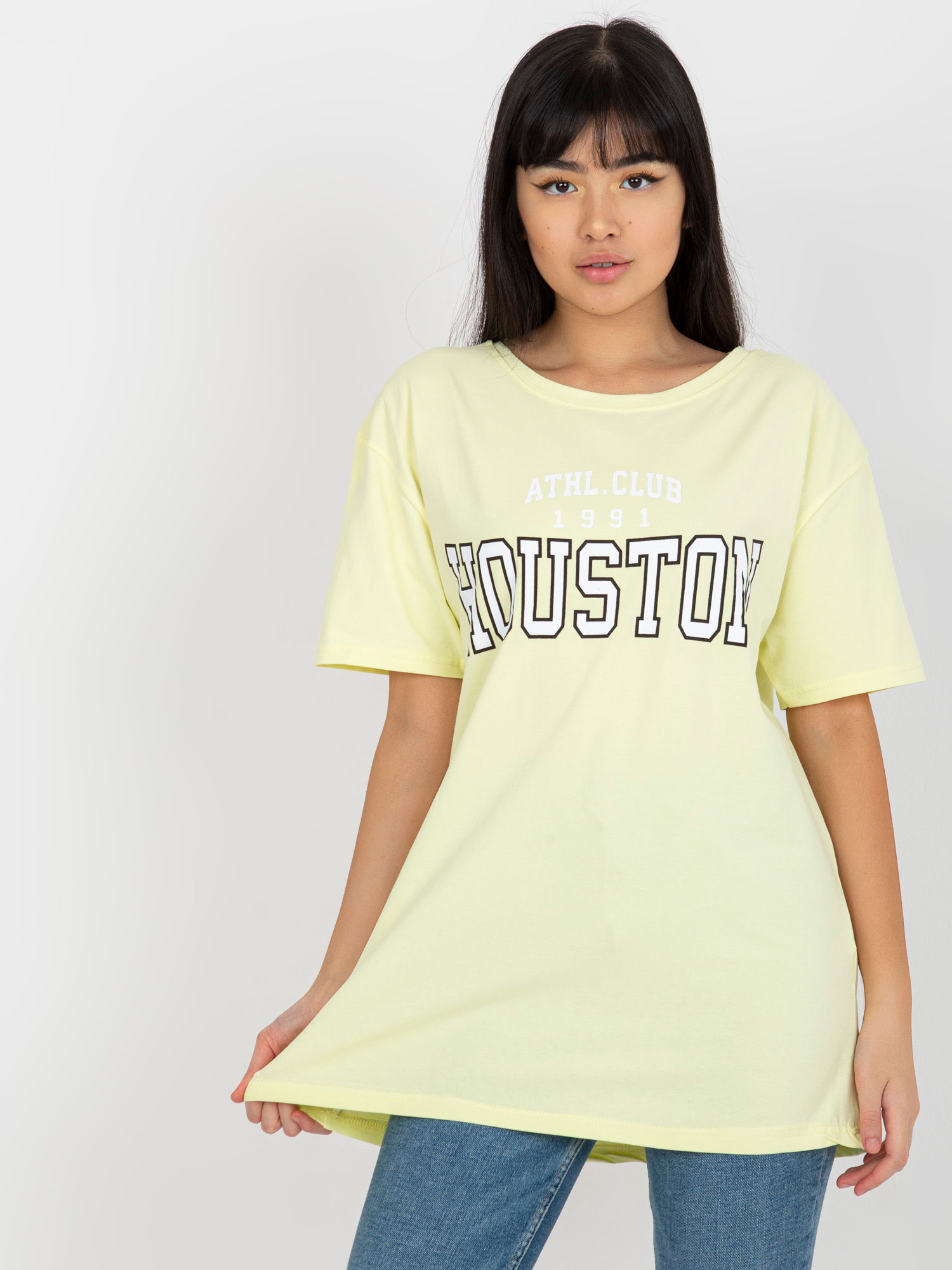 Jasnożółty luźny t-shirt z nadrukiem