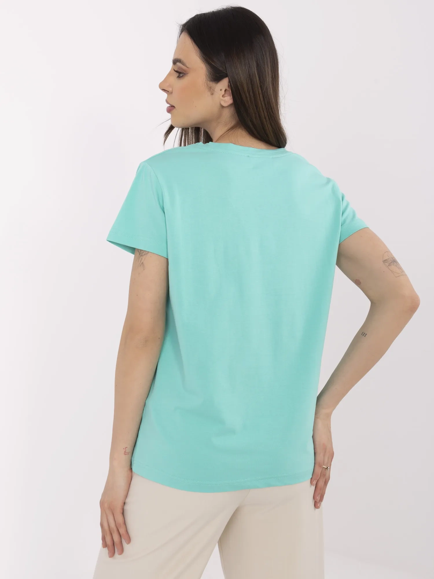 Turkusowy t-shirt o klasycznym kroju BASIC FEEL GOOD