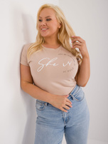 Hurt Beżowy t-shirt plus size z aplikacją z dżetów 