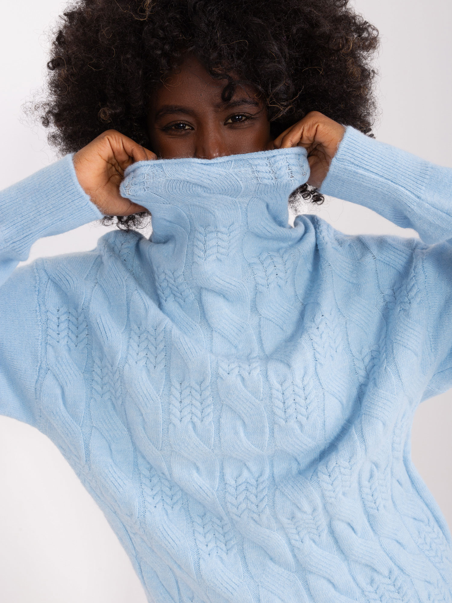 Sweter błękitny
