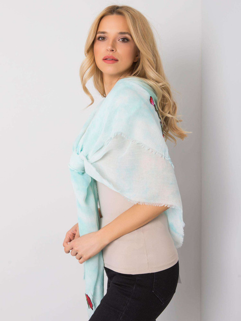 Miętowa chusta z naszywkami