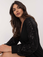 Hurt Czarna mini sukienka koktajlowa z ozdobnymi rękawami