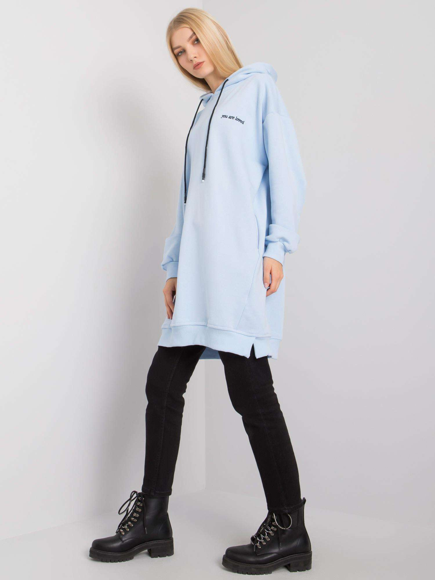 Jasnoniebieska bluza z kieszeniami Indira