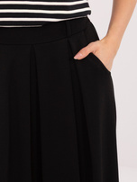 Czarna maxi spódnica z zakładkami 