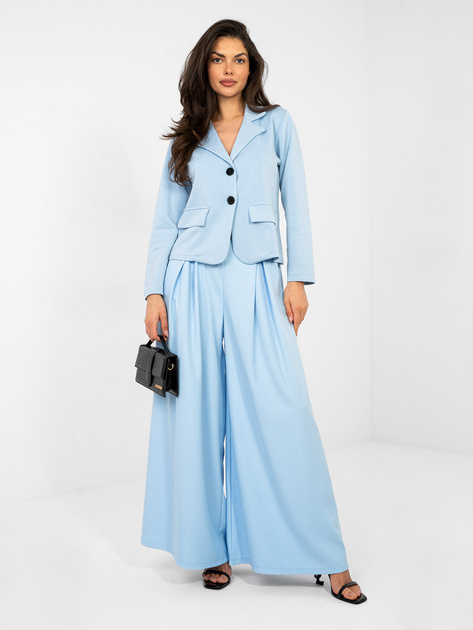 Pastelowa niebieska marynarka z imitacją kieszeni