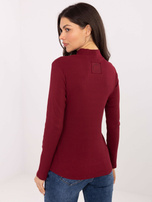 Bordowa prążkowana bluzka z naszywką na plecach