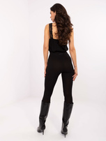 Czarne prążkowane legginsy z napisem z tyłu