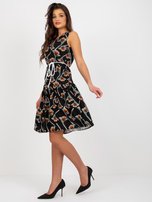 Hurtownia Czarna lniana sukienka w kwiaty z falbaną