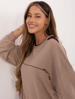 Ciemnobeżowa bluza z okrągłym dekoltem 