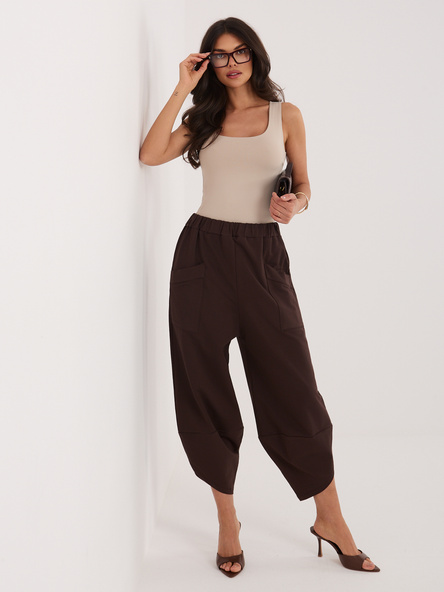 Czekoladowe dresowe spodnie z nogawką 7/8 RUE PARIS