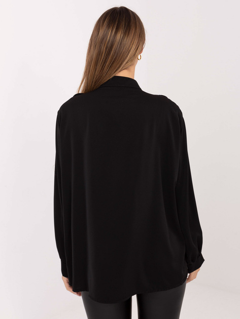 Czarna koszula z wiązaniem przy dekolcie