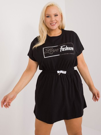 Hurt Czarna mini sukienka plus size z napisem 