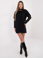 Czarna prosta sukienka z koronkowymi rękawami