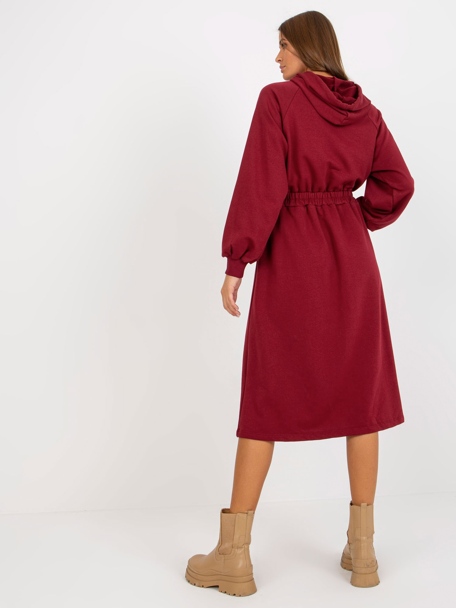 Hurt bordeauxfarbene, ausgestellt Sweatkleid mit Gummizug in der Taille.