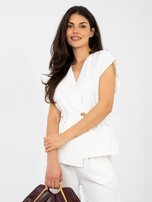  Ecru elegancki komplet z kopertową kamizelką RUE PARIS