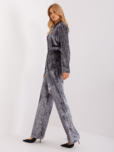 Hurtownia Ciemnoszary komplet welurowy z koszulą