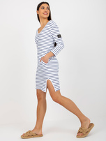 Hurt Biało-granatowa sukienka dresowa z kieszeniami OCH BELLA