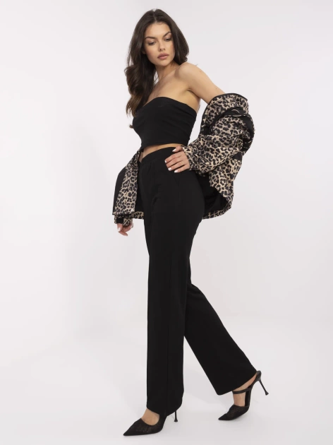 Czarne dresowe spodnie basic z przeszyciami