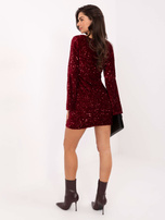 Bordowa cekinowa sukienka na imprezę