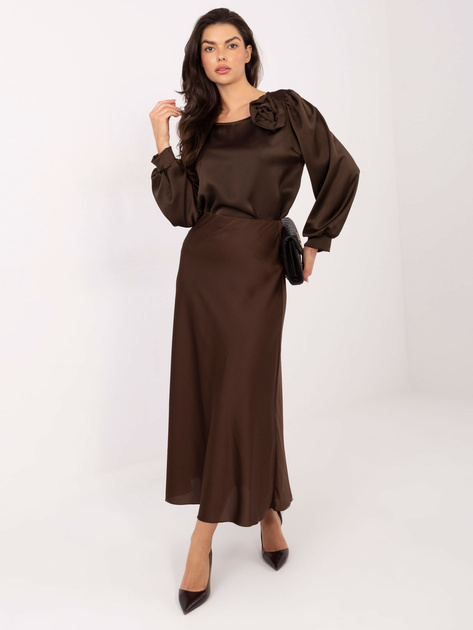 Czekoladowa elegancka bluzka z ozdobną różą