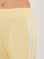 Jasnożółte dresowe spodnie z wiskozą 