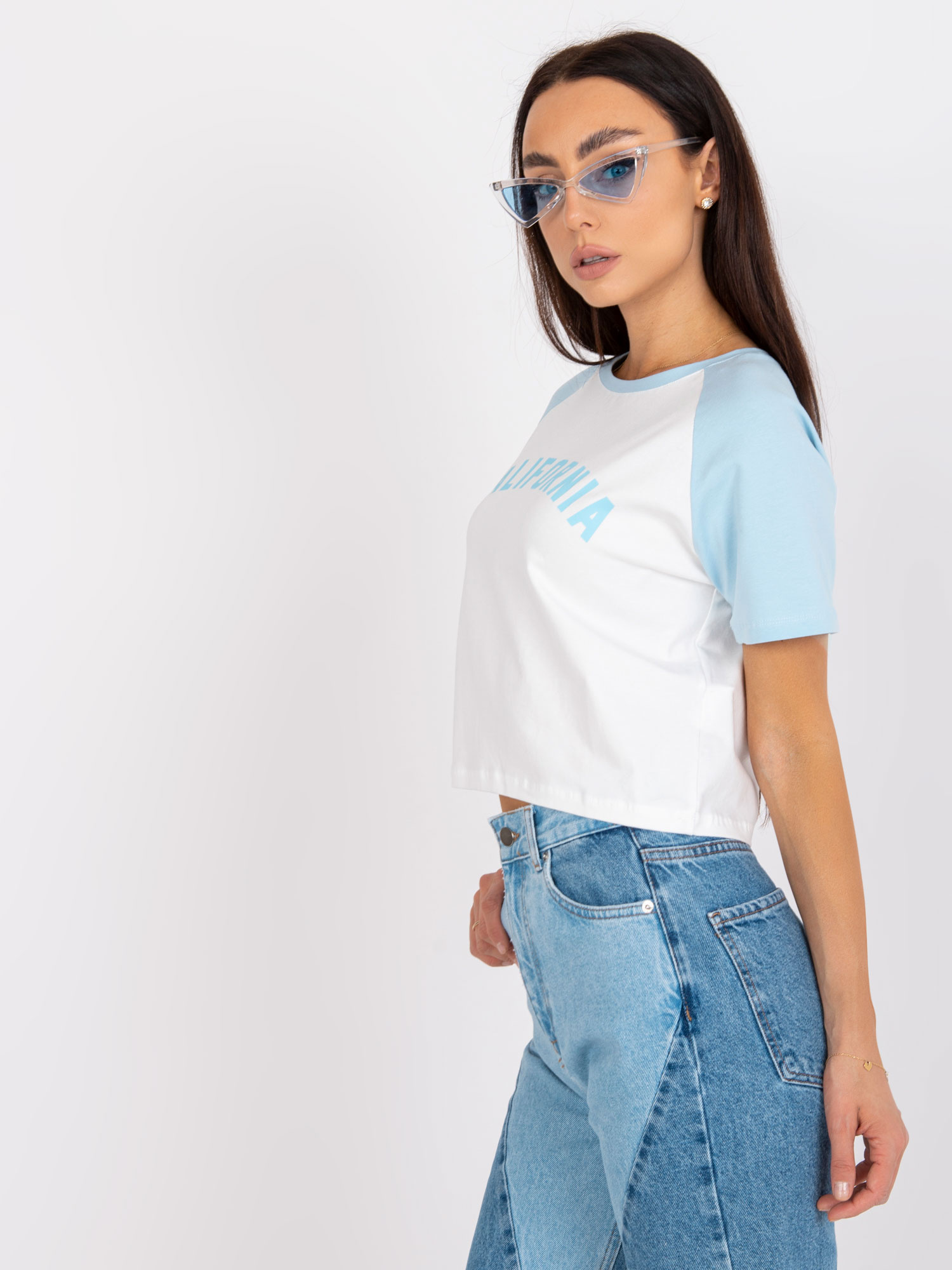 Biało-niebieski krótki t-shirt z nadrukiem z bawełny 