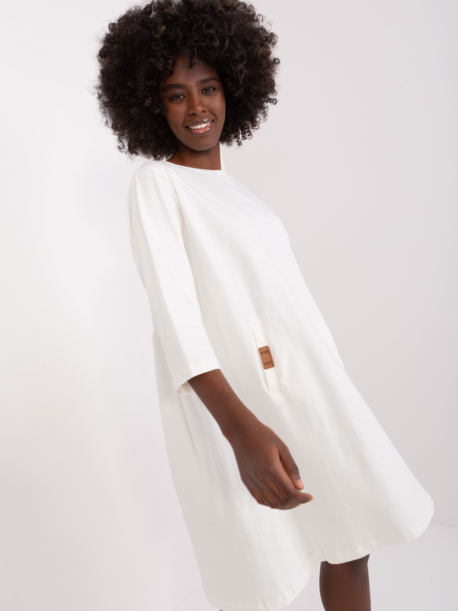 Hurt Ecru lockeres Baumwollkleid für den Alltag Dalenne.