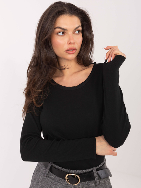 Czarna dopasowana bluzka w prążek