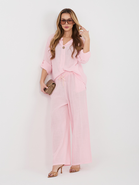 Jasnoróżowa letnia bluzka z długim rękawem