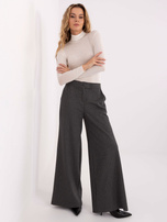 Ecru dopasowana bluzka z miękkiej tkaniny