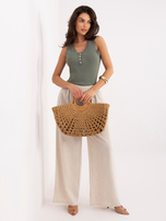 Khaki top z guzikami przy dekolcie