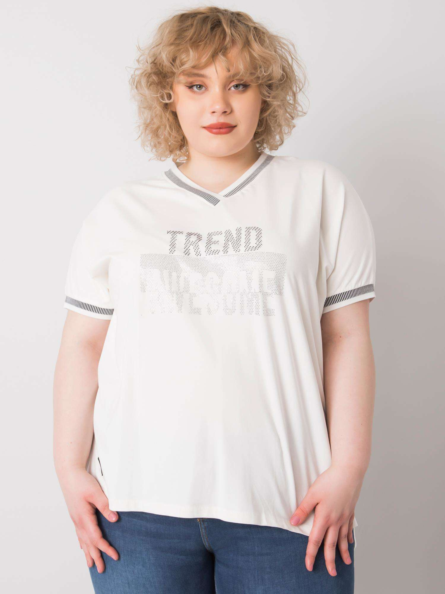 White plus size blouse with Billi applique