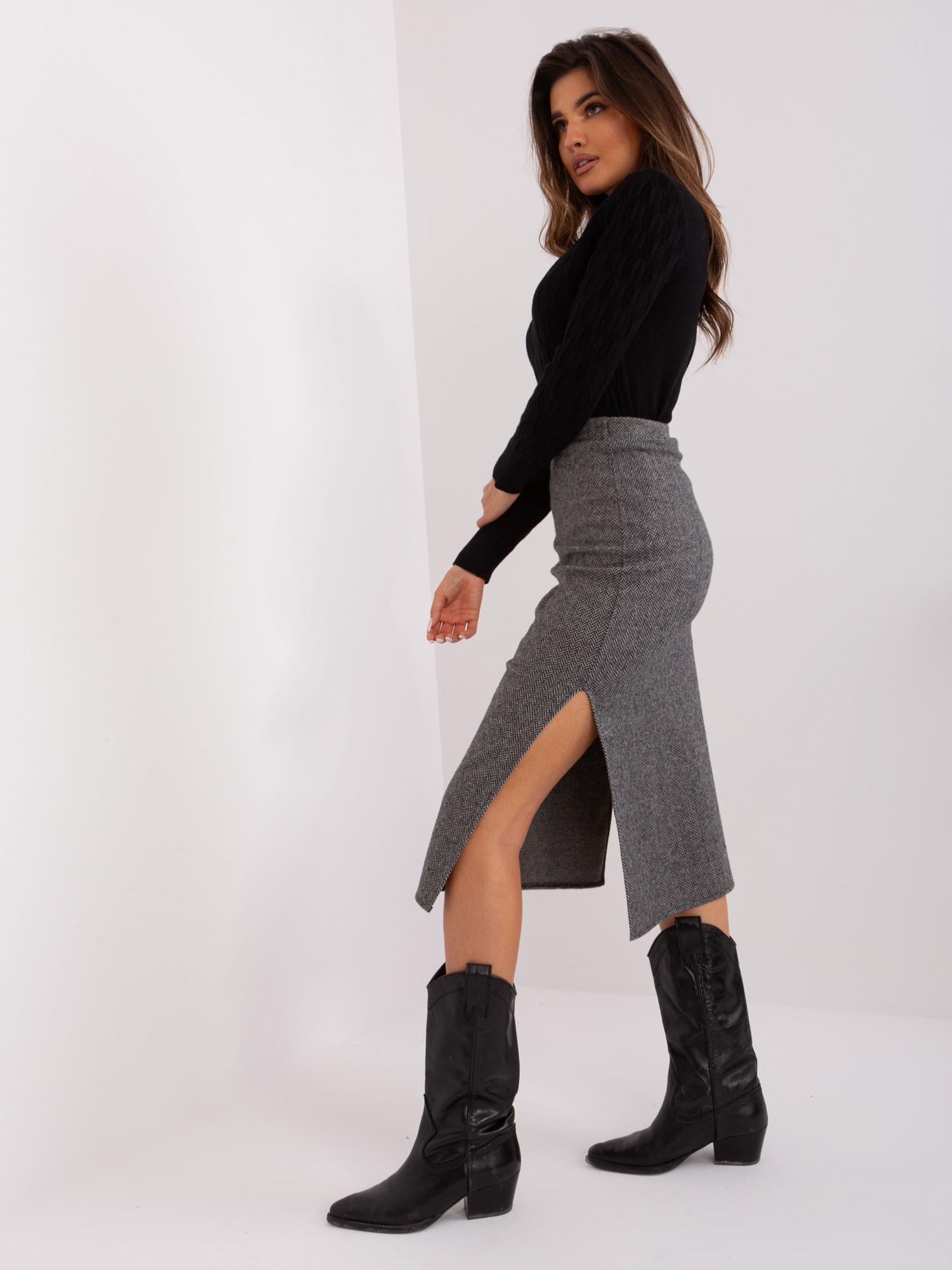 Wholesale black-gray midi women's skirt.