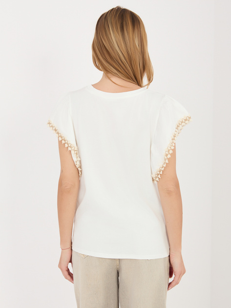 Ecru letnia bluzka z kwiatową aplikacją 3D