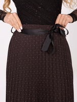 Czekoladowa plisowana spódnica z paskiem RUE PARIS