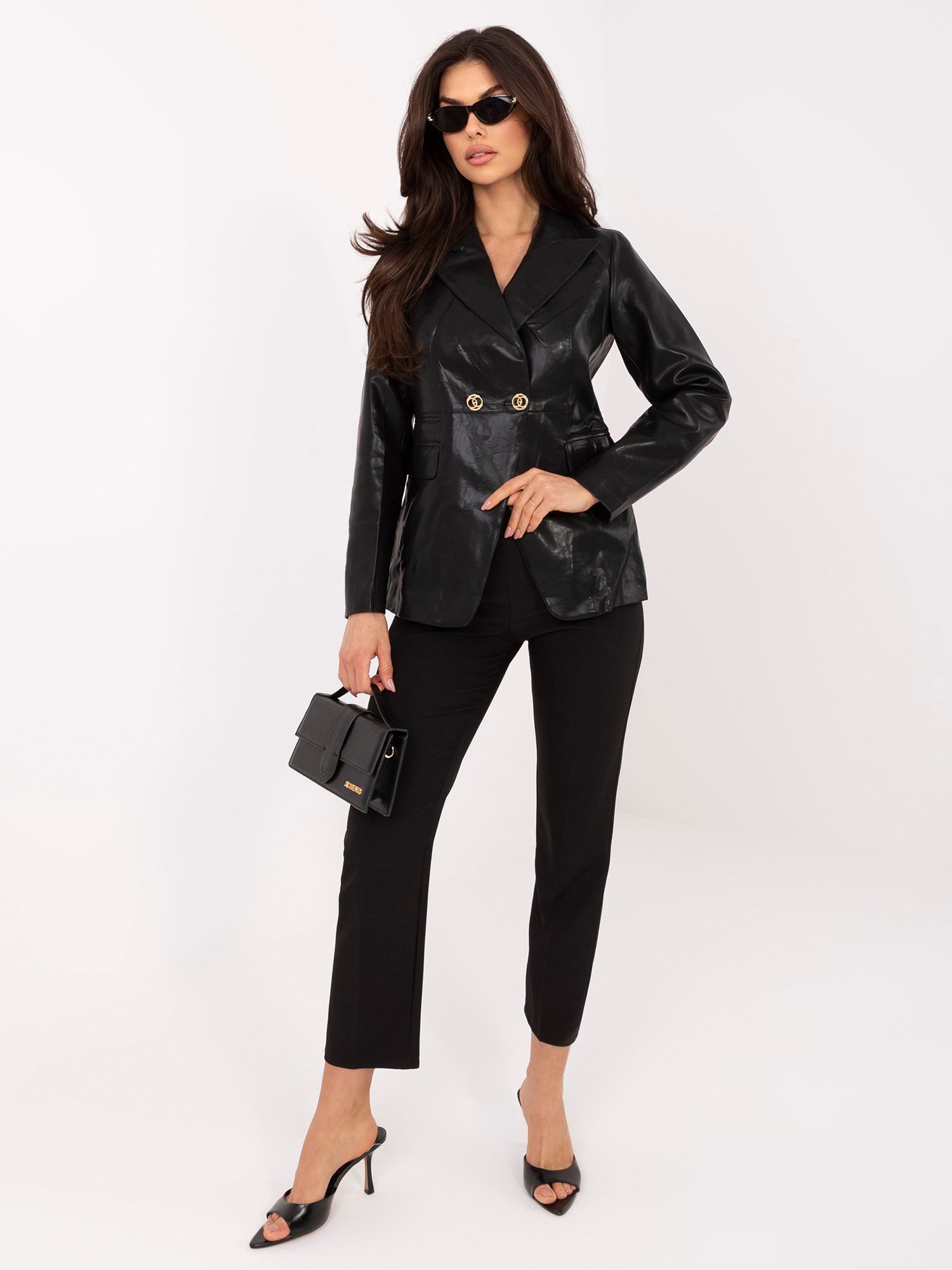 Czarna kopertowa marynarka z ekoskóry 