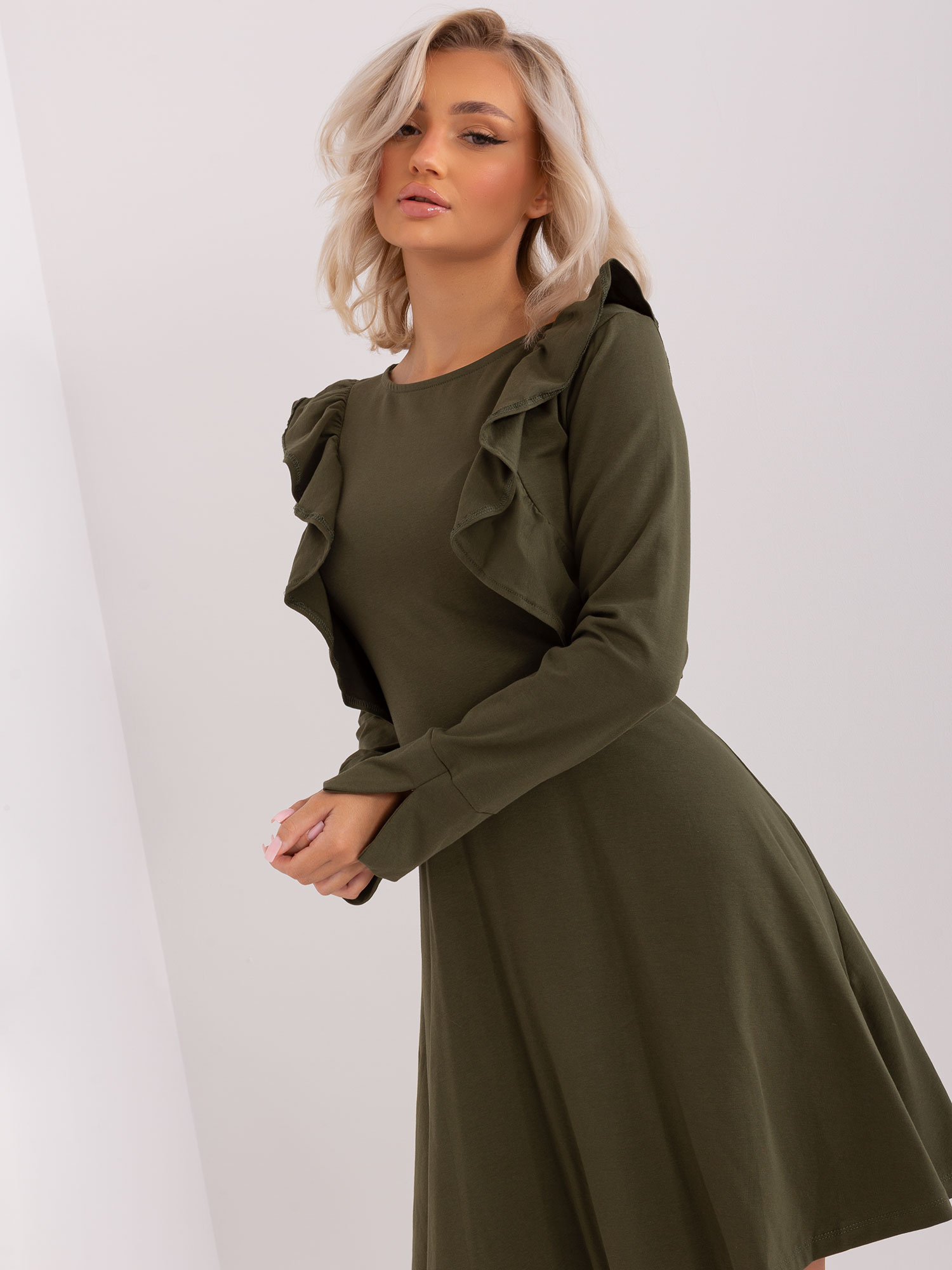Khaki rozkloszowana sukienka z bawełny
