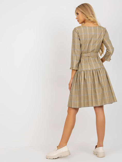 Hurtownia Jasnożółta elegancka sukienka z falbaną w kratę