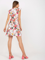 Hurtownia internetowa Biała mini sukienka w kwiaty z krótkim rękawem