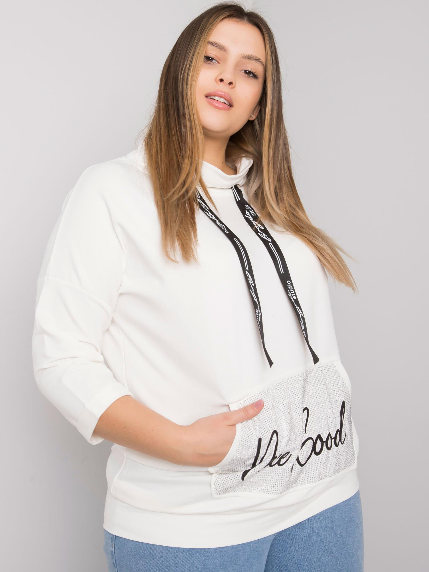 Ecru bluzka plus size z dżetami Crystal 