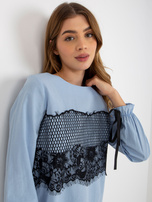 Hurt Jasnoniebieska bawełniana bluzka wizytowa z koronką 