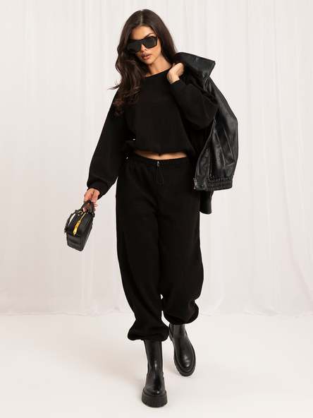 Czarny sztruksowy komplet z bluzą bez kaptura