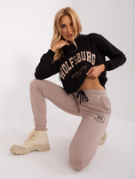 Hurtownia Czarno-beżowy dwuczęściowy komplet dresowy