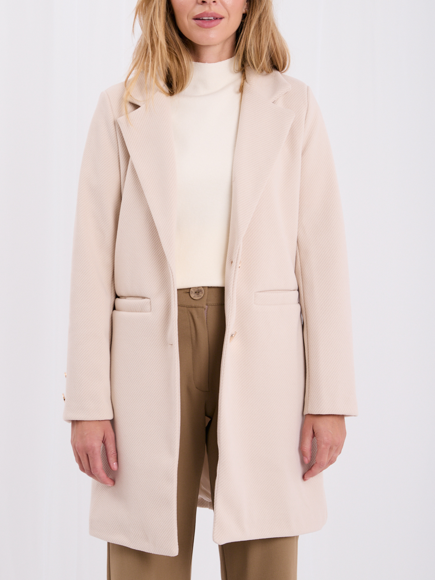Light beige women's coat with golden details OCH BELLA.