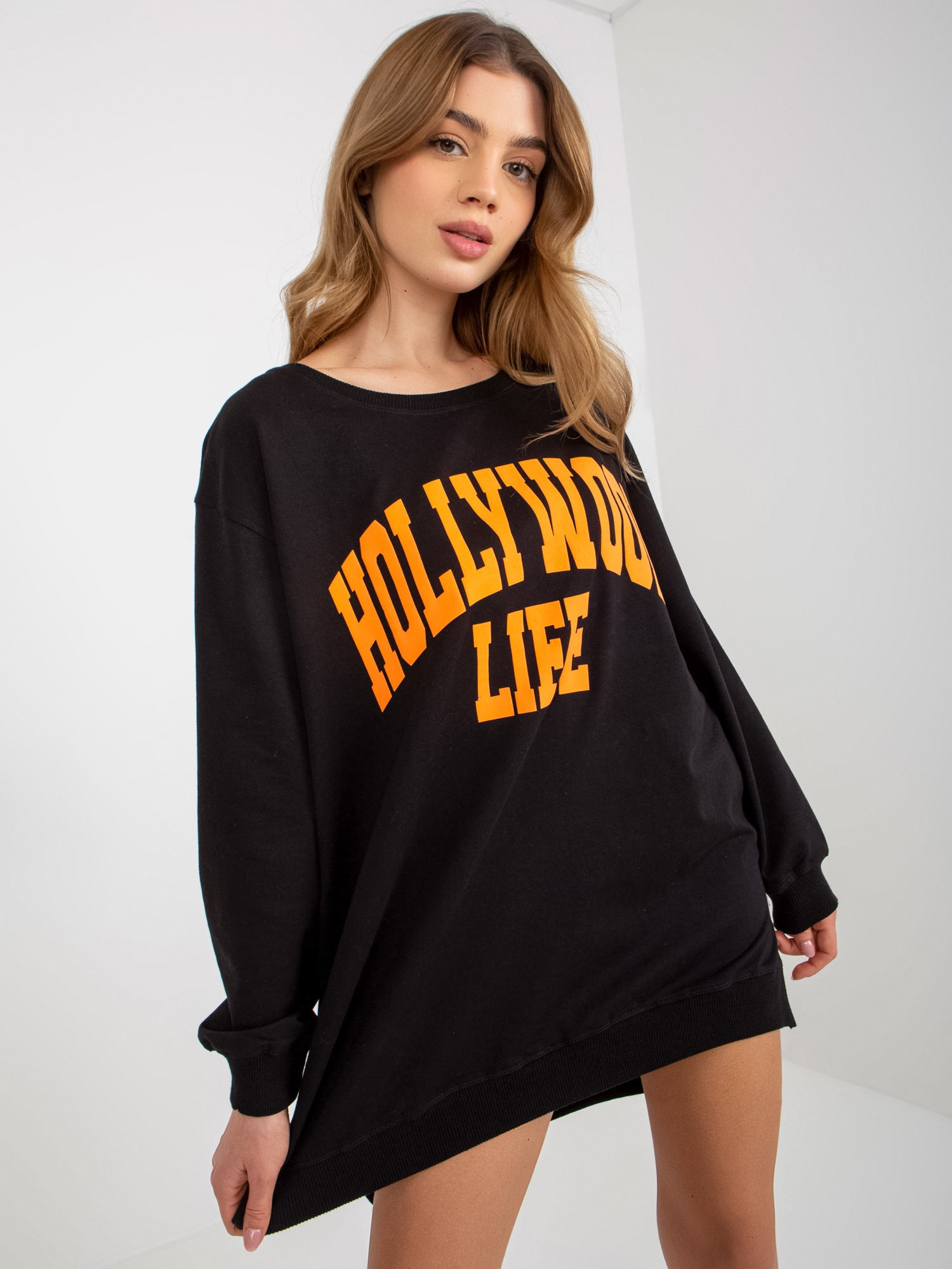 Hurt Czarno-pomarańczowa długa bluza oversize z napisem