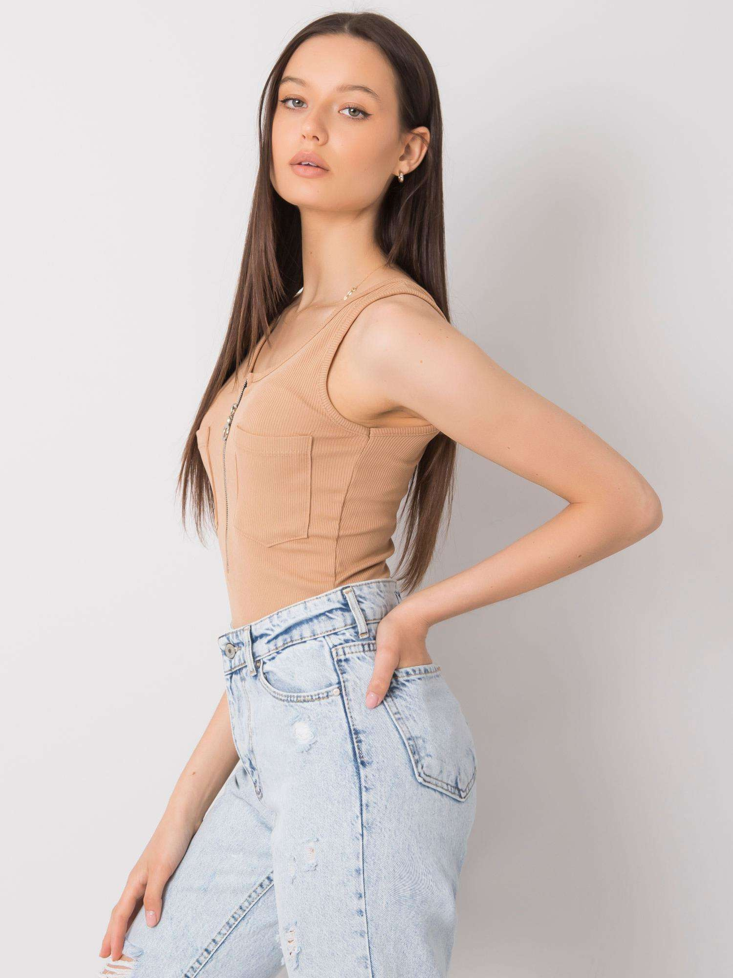 Kameliger Top mit Taschen Rosalind.