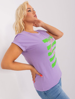 Hurt Jasnofioletowa bluzka plus size z nadrukiem 