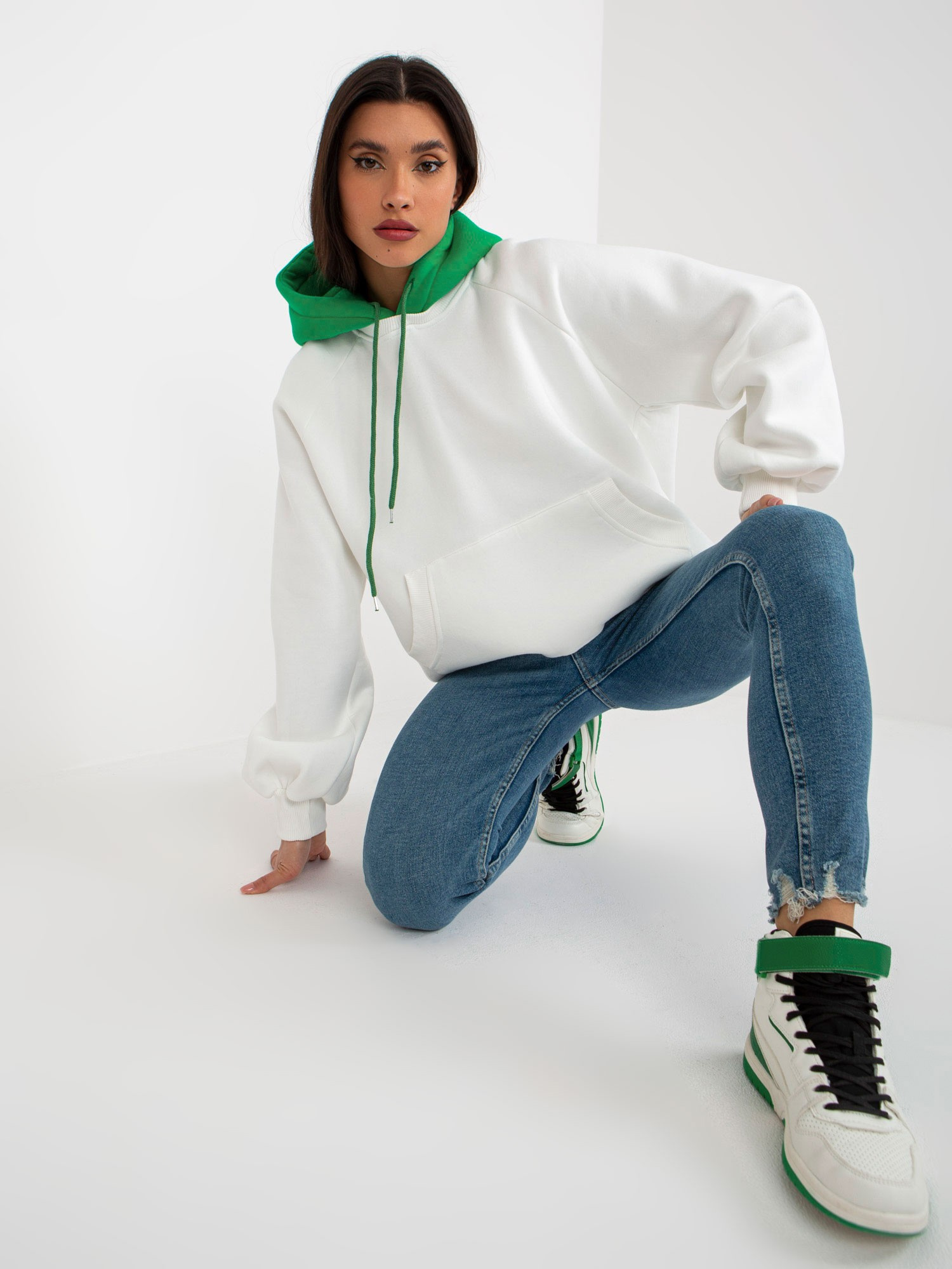 Hurt Ecru-zielona dresowa bluza basic o kroju oversize