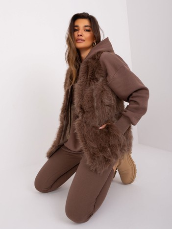 Wholesale Brown fur vest with pockets.